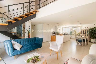 Apartamento de 3 alcobas en venta en Laureles, Medellín, 156 m² · foto 2 de 20