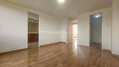 Apartamento de 3 alcobas en arriendo en Las Lomas, Medellín, 138 m² · foto 2 de 18