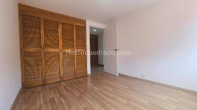 Apartamento de 3 alcobas en arriendo en Las Lomas, Medellín, 138 m² · foto 3 de 18