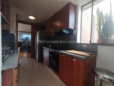 Apartamento de 2 alcobas en arriendo en Loma De Los Parra, Medellín, 110 m² · foto 15 de 16