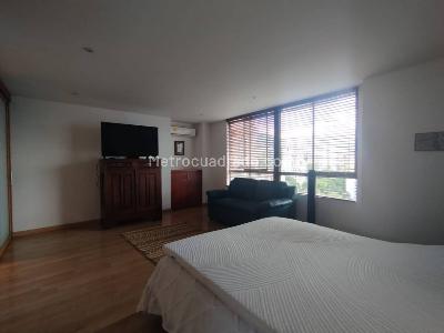 Apartamento de 2 alcobas en arriendo en Loma De Los Parra, Medellín, 110 m² · foto 5 de 16