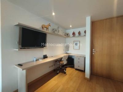 Apartamento de 2 alcobas en arriendo en Loma De Los Parra, Medellín, 110 m² · foto 6 de 16