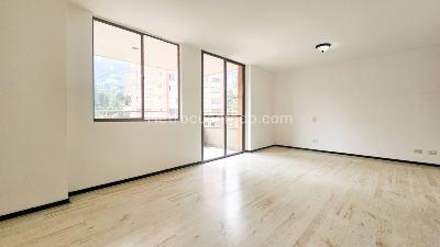 Apartamento de 2 alcobas en arriendo en La Inferior, Medellín, 130 m² · foto 3 de 16