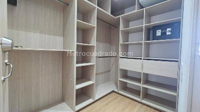 Casa de 4 alcobas en arriendo en La Sebastiana, Envigado, 221 m² · foto 14 de 20