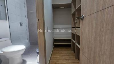 Casa de 4 alcobas en arriendo en La Sebastiana, Envigado, 221 m² · foto 9 de 20