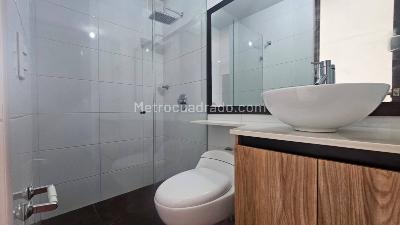 Apartamento de 3 alcobas en arriendo en Los Balsos, Medellín, 117 m² · foto 15 de 17