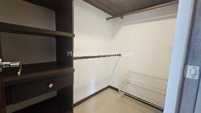 Apartamento de 3 alcobas en arriendo en Los Balsos, Medellín, 117 m² · foto 7 de 17