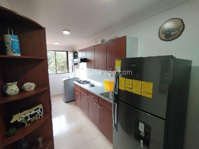 Apartamento de 3 alcobas en arriendo en Laureles, Medellín, 90 m² · foto 9 de 18