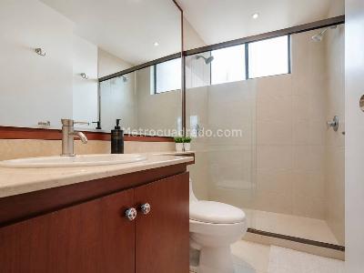 Apartamento de 2 alcobas en arriendo en Loma De Los Parra, Medellín, 110 m² · foto 14 de 16