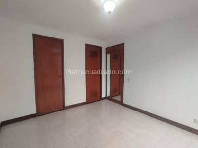 Apartamento de 2 alcobas en arriendo en Patio Bonito, Medellín, 75 m² · foto 6 de 16
