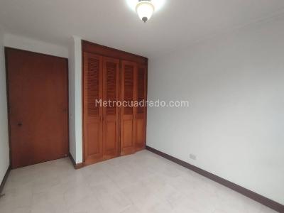 Apartamento de 2 alcobas en arriendo en Patio Bonito, Medellín, 75 m² · foto 8 de 16