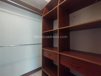 Apartamento de 2 alcobas en arriendo en Patio Bonito, Medellín, 75 m² · foto 16 de 16
