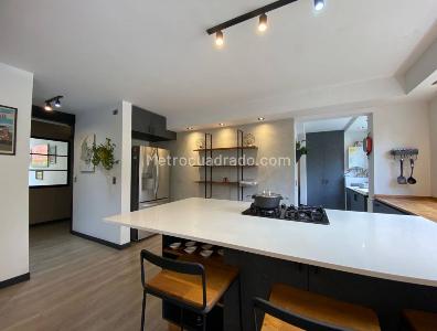 Apartamento de 3 alcobas en arriendo en Loma De Los Parra, Medellín, 180 m² · foto 7 de 20