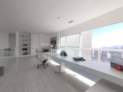 Apartamento de 2 alcobas en venta en San Lucas, Medellín, 337 m² · foto 10 de 20