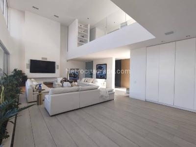 Apartamento de 2 alcobas en venta en San Lucas, Medellín, 337 m² · foto 18 de 20