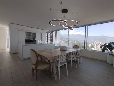 Apartamento de 2 alcobas en venta en San Lucas, Medellín, 337 m² · foto 3 de 20