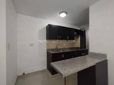 Apartamento de 2 alcobas en arriendo en Loma De Los Gonzalez, Medellín, 110 m² · foto 10 de 15