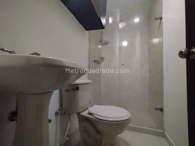 Apartamento de 2 alcobas en arriendo en Loma De Los Gonzalez, Medellín, 110 m² · foto 14 de 15