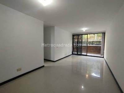 Apartamento de 2 alcobas en arriendo en Loma De Los Gonzalez, Medellín, 110 m² · foto 3 de 15