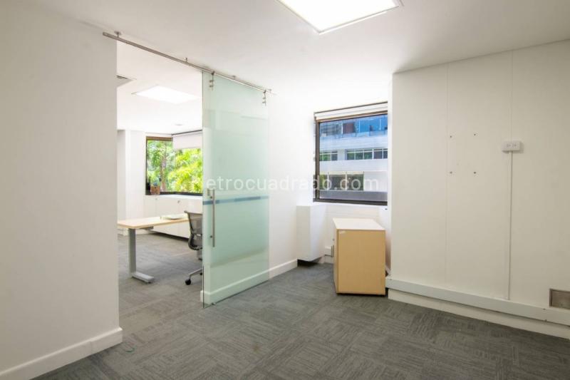 Oficina en Arriendo, Milla De Oro, Medellín - Más