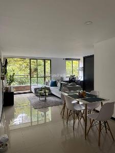 Apartamento de 2 alcobas en venta en Loma De Los Gonzalez, Medellín, 69 m² · foto 2 de 20