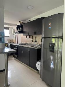 Apartamento de 2 alcobas en venta en Loma De Los Gonzalez, Medellín, 69 m² · foto 3 de 20