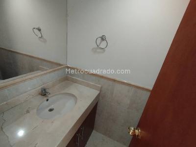 Apartamento en arriendo en San Lucas, Medellín · foto 11 de 11