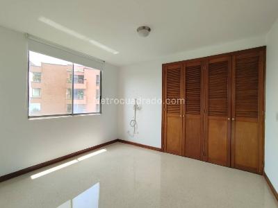Apartamento en arriendo en San Lucas, Medellín · foto 8 de 11