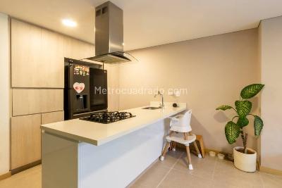 Apartamento de 2 alcobas en venta en Loma De Las Brujas, Envigado, 110 m² · foto 5 de 20
