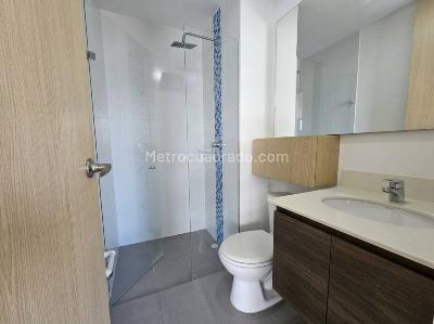 Apartamento de 2 alcobas en arriendo en Loma Del Indio, Medellín, 81 m² · foto 14 de 16