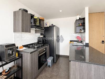 Apartamento de 1 alcoba en arriendo en Loma De Los Gonzalez, Medellín, 52 m² · foto 3 de 13