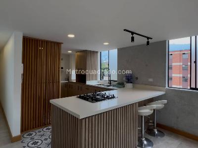 Apartamento en venta en El Portal, Envigado · foto 5 de 8