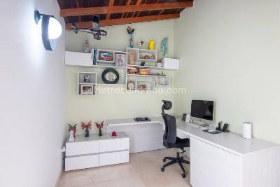 Casa en arriendo en Castropol, Medellín · foto 8 de 10