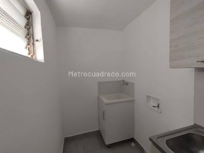 Apartaestudio en arriendo en Laureles, Medellín · foto 5 de 9