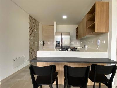 Apartaestudio en arriendo en Loma De Los Gonzalez, Medellín · foto 8 de 16
