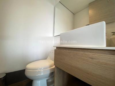 Apartaestudio en arriendo en Loma De Los Gonzalez, Medellín · foto 13 de 16