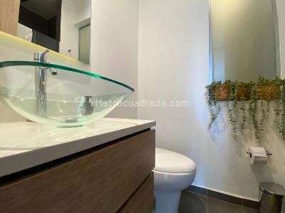 Apartamento de 2 alcobas en arriendo en Loma De Los Parra, Medellín, 97 m² · foto 15 de 17