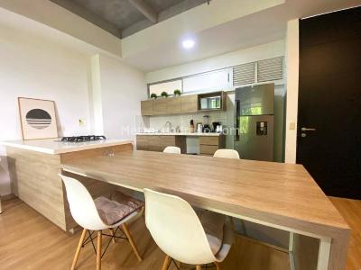 Apartamento de 2 alcobas en arriendo en Loma De Los Parra, Medellín, 97 m² · foto 5 de 17