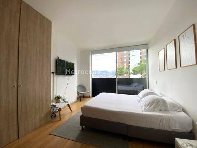Apartamento de 2 alcobas en arriendo en Loma De Los Parra, Medellín, 97 m² · foto 9 de 17