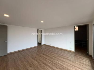 Apartamento de 3 alcobas en arriendo en Los Balsos, Medellín, 200 m² · foto 10 de 16