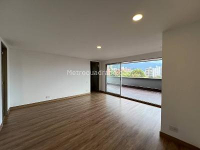 Apartamento de 3 alcobas en arriendo en Los Balsos, Medellín, 200 m² · foto 11 de 16
