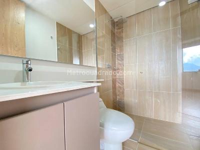Apartamento de 1 alcoba en arriendo en Loma Del Indio, Medellín, 45 m² · foto 17 de 18
