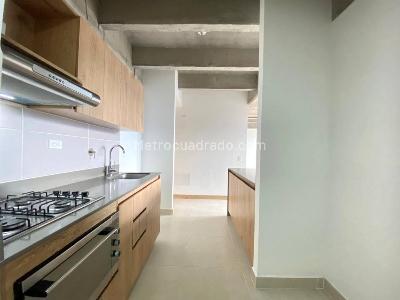 Apartamento de 1 alcoba en arriendo en Loma Del Indio, Medellín, 45 m² · foto 9 de 18