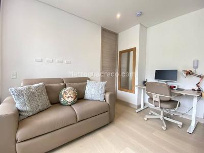 Apartamento de 1 alcoba en arriendo en Loma De Los Gonzalez, Medellín, 49 m² · foto 2 de 20