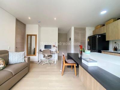 Apartamento de 1 alcoba en arriendo en Loma De Los Gonzalez, Medellín, 49 m² · foto 3 de 20