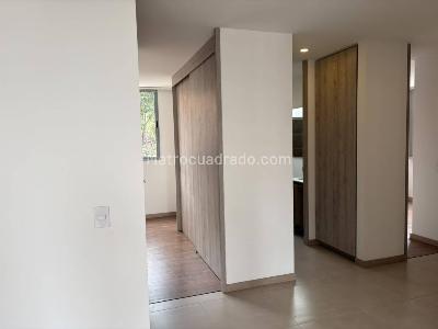 Apartamento de 3 alcobas en venta en Los Balsos, Medellín, 108 m² · foto 9 de 14