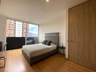 Apartamento de 2 alcobas en arriendo en Loma De Los Parra, Medellín, 97 m² · foto 12 de 20