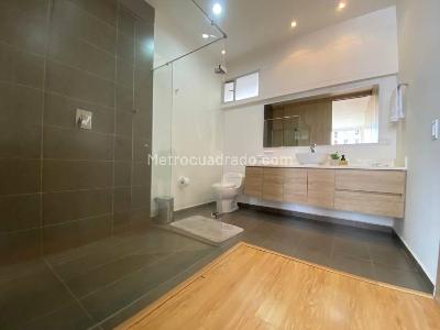 Apartamento de 2 alcobas en arriendo en Loma De Los Parra, Medellín, 97 m² · foto 17 de 20