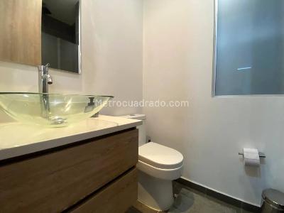 Apartamento de 2 alcobas en arriendo en Loma De Los Parra, Medellín, 97 m² · foto 18 de 20
