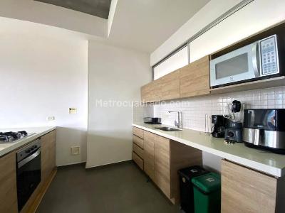 Apartamento de 2 alcobas en arriendo en Loma De Los Parra, Medellín, 97 m² · foto 9 de 20
